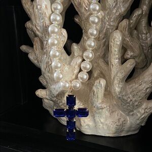 Elegant Pearl and Blue Gem Necklace